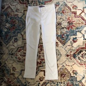 Gloria Vanderbilt beige jeans